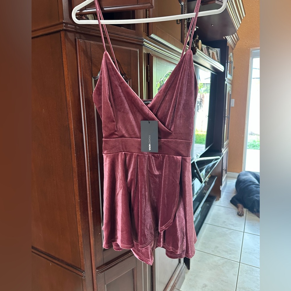 Fashion Nova Romper Mauve - M